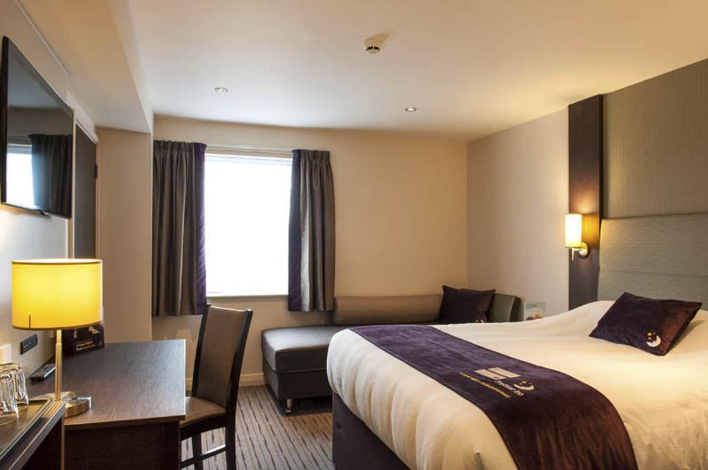 Premier Inn London Sidcup Exterior foto