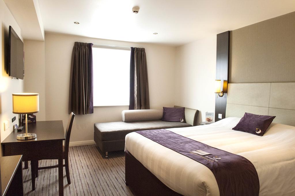 Premier Inn London Sidcup Exterior foto